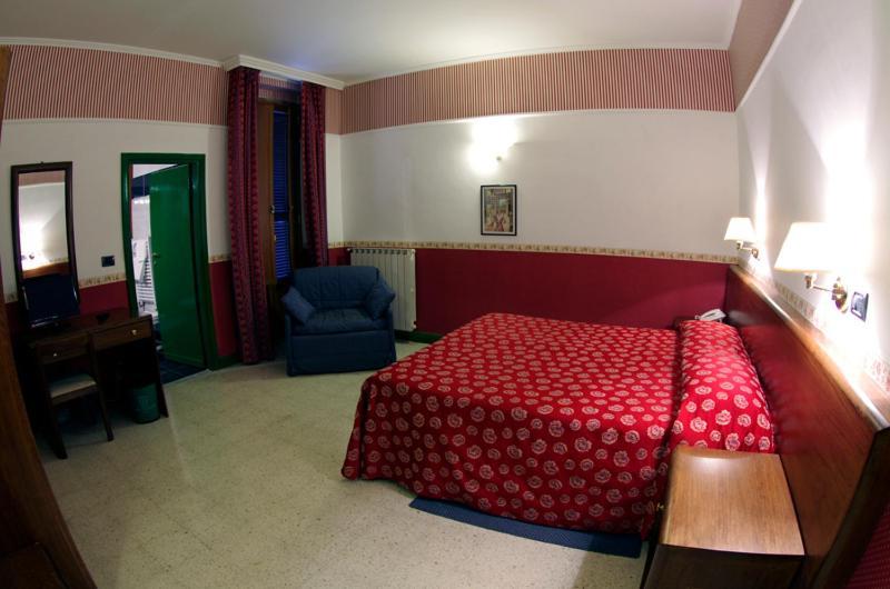 Hotel Iris Crillon Fiuggi Cameră foto