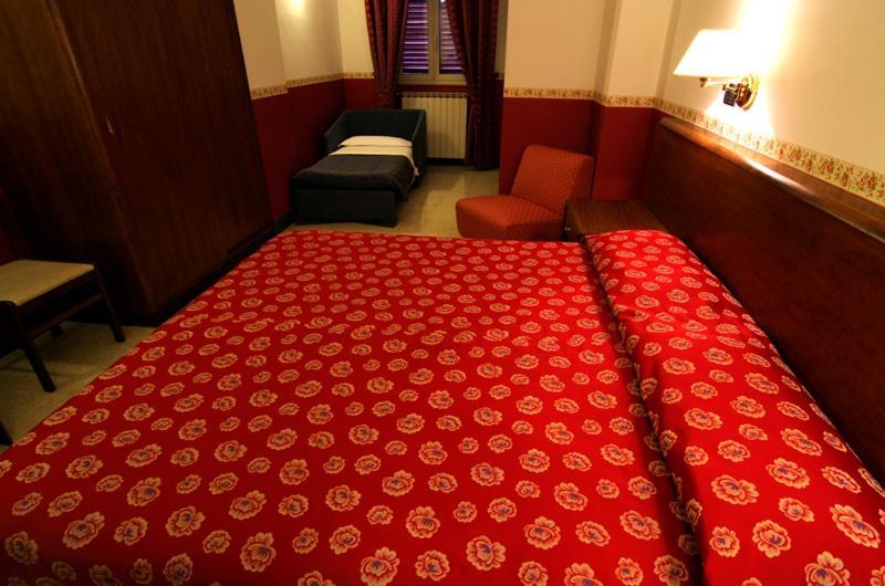 Hotel Iris Crillon Fiuggi Cameră foto