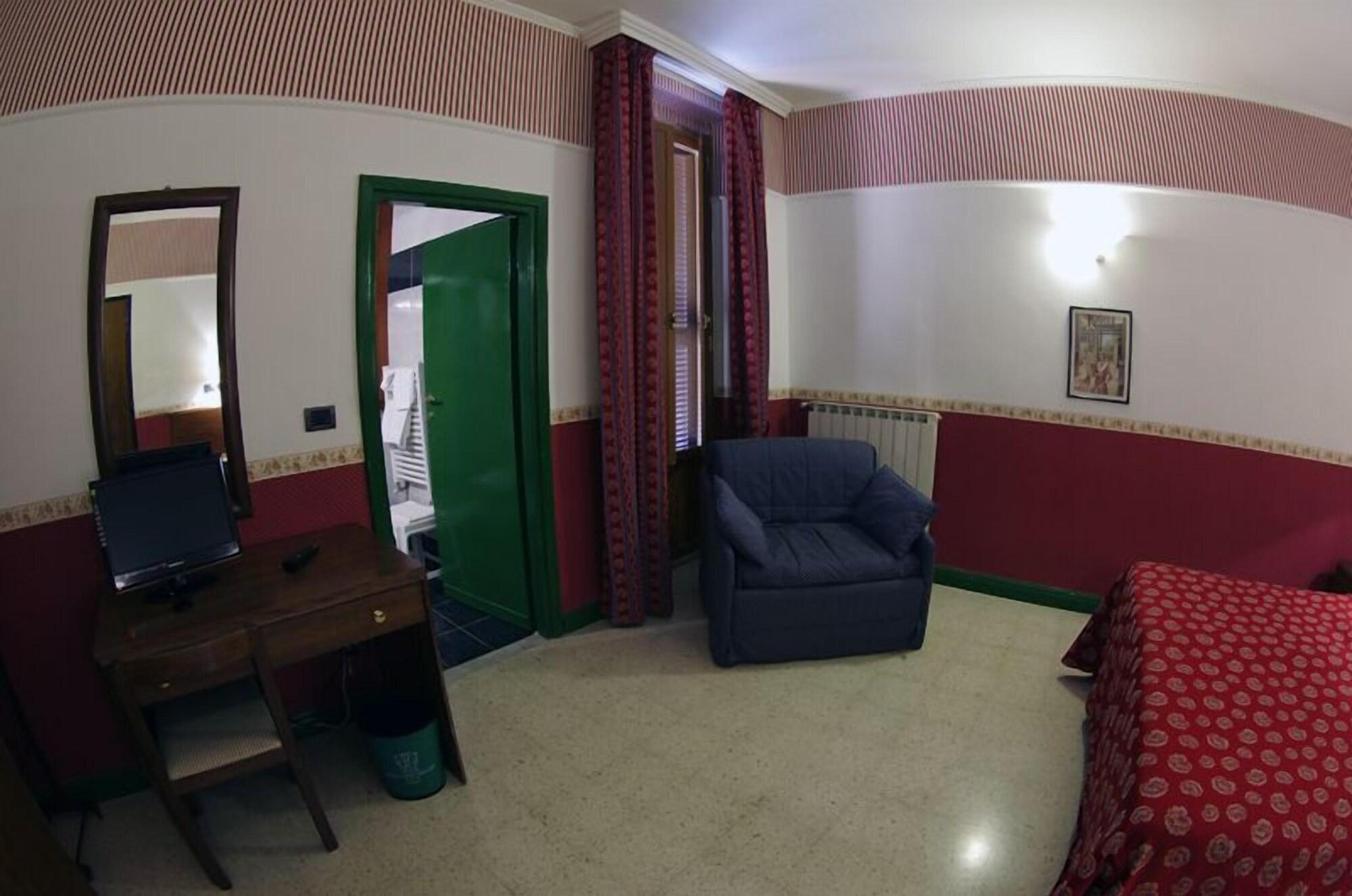 Hotel Iris Crillon Fiuggi Exterior foto