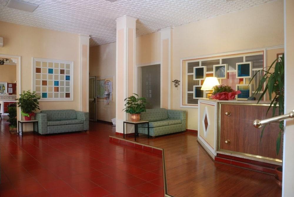 Hotel Iris Crillon Fiuggi Exterior foto